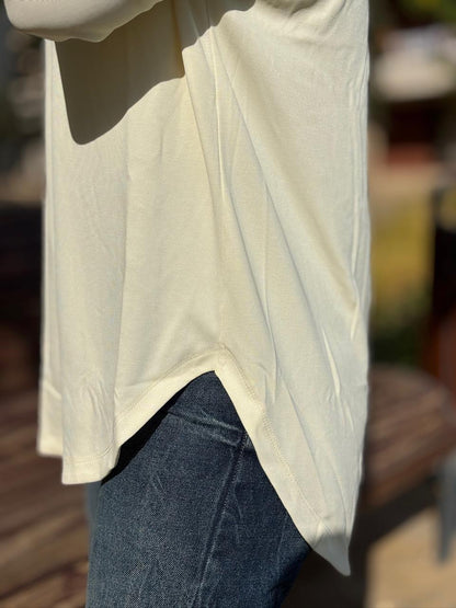 Modal basic top in off white