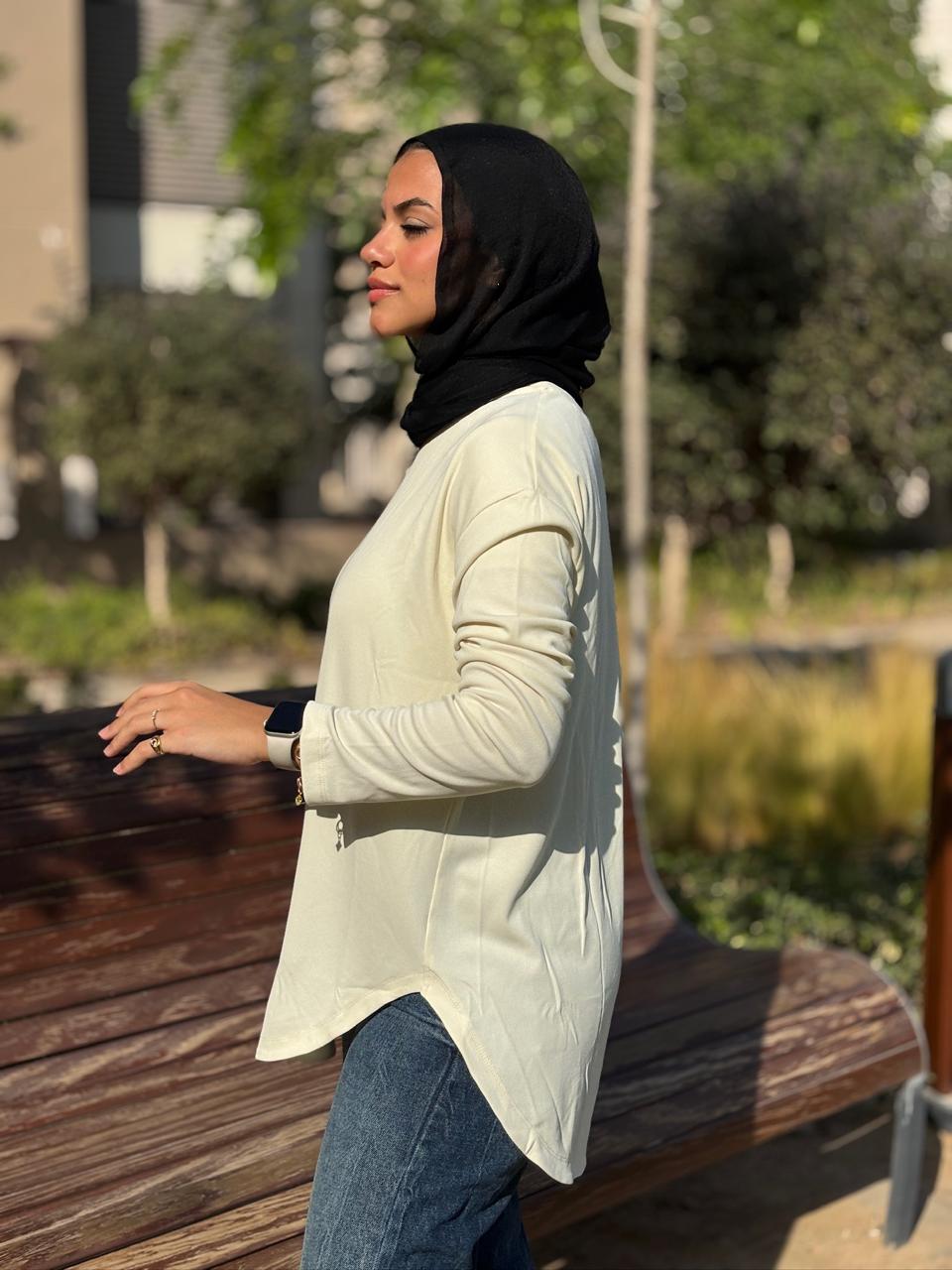 Modal basic top in off white