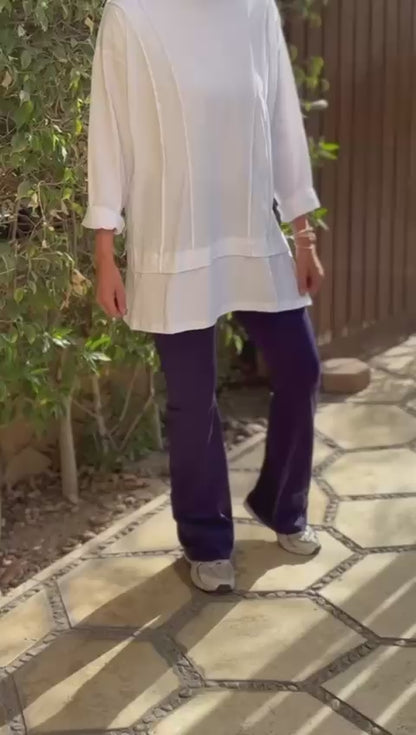 Basic rounded neck top with piping style in White